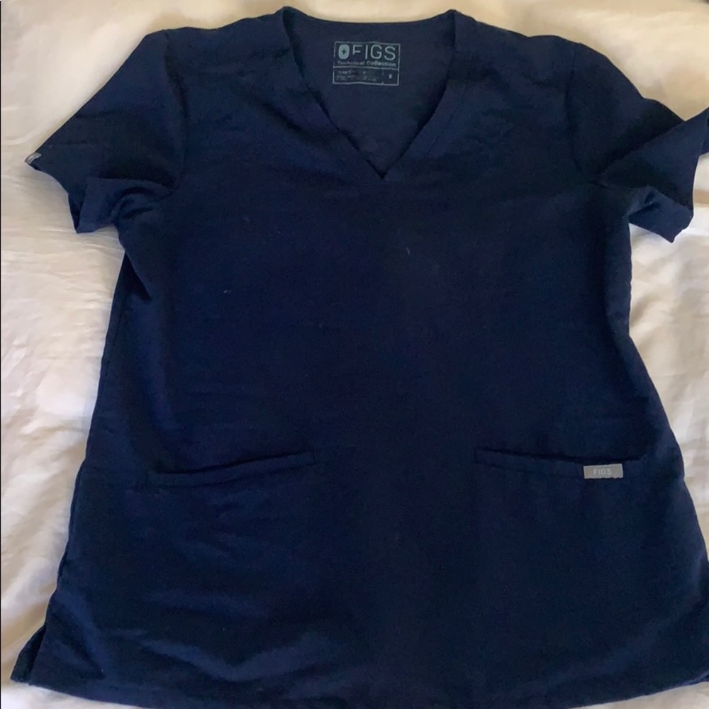 FIgs Casma top